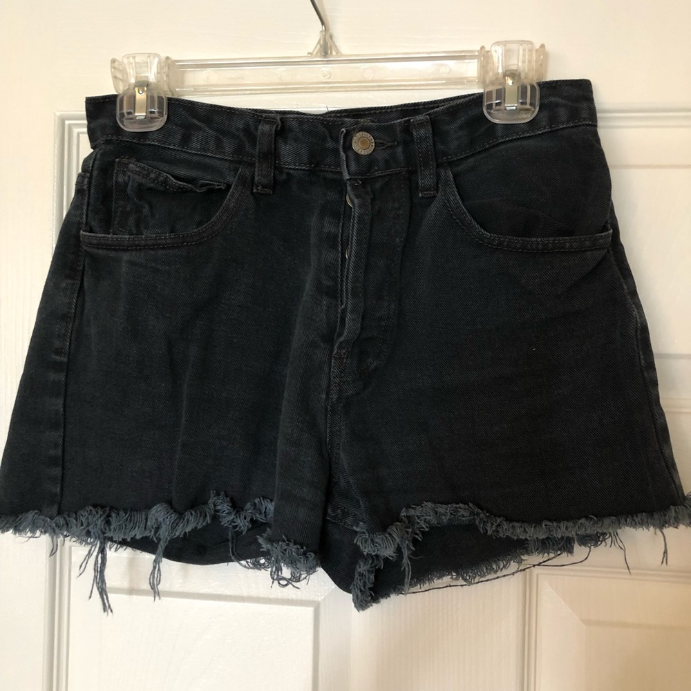 High-waisted Black Denim Shorts